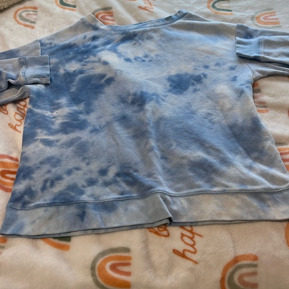 Thick long sleeve tie dye top